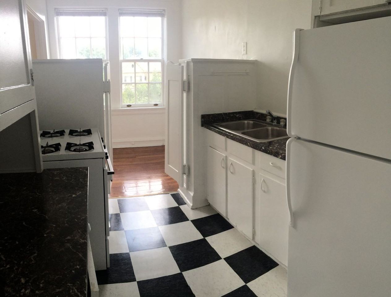 The Massee Apartments - Photo 3 of 34