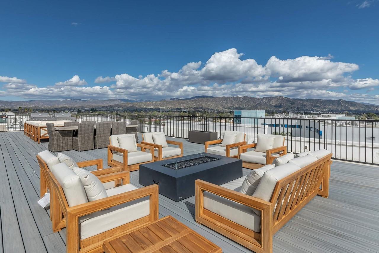 Destination NoHo - Photo 7 of 44