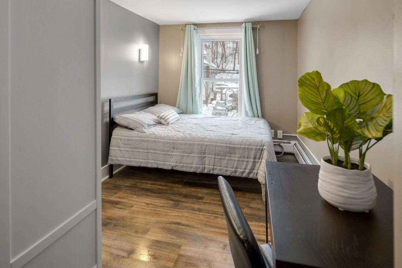 518 Linn Street LLC - Photo 4 of 50