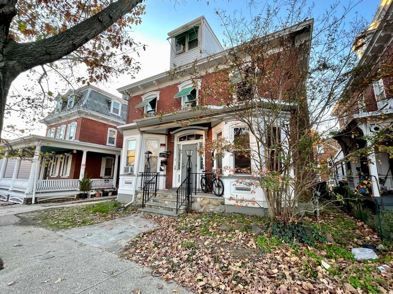 52 N Pearl St - Photo 2 of 2