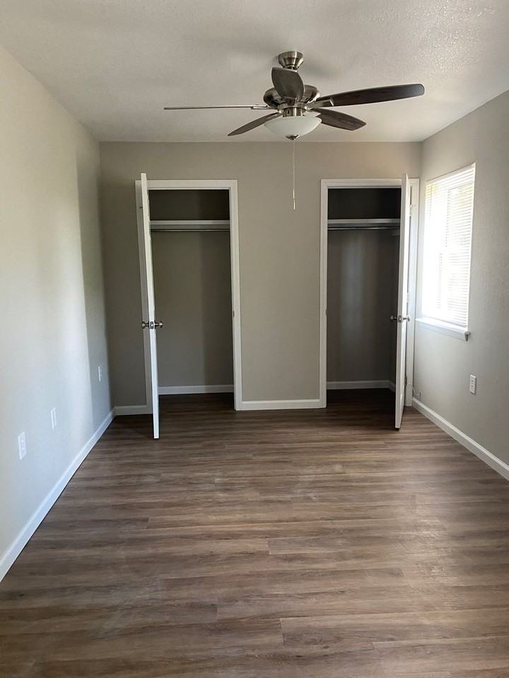 3202 Lincoln Dr Apt 109f #109F - Photo 4 of 8