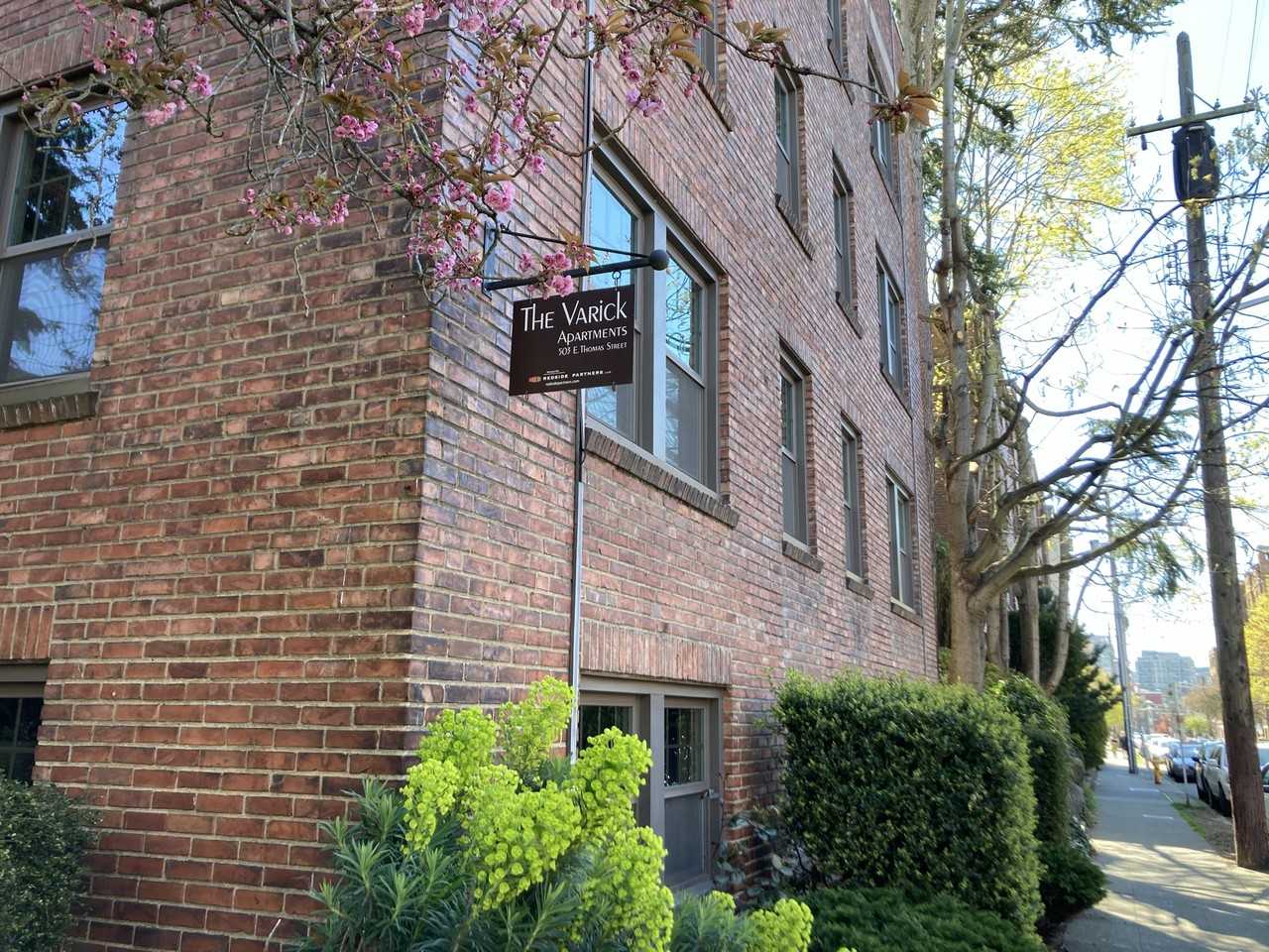 Varick - Photo 2 of 7