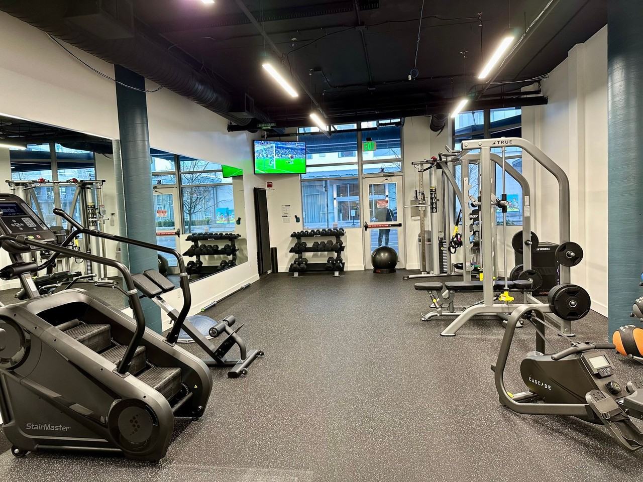 Limestone Court - Photo 4 of 13