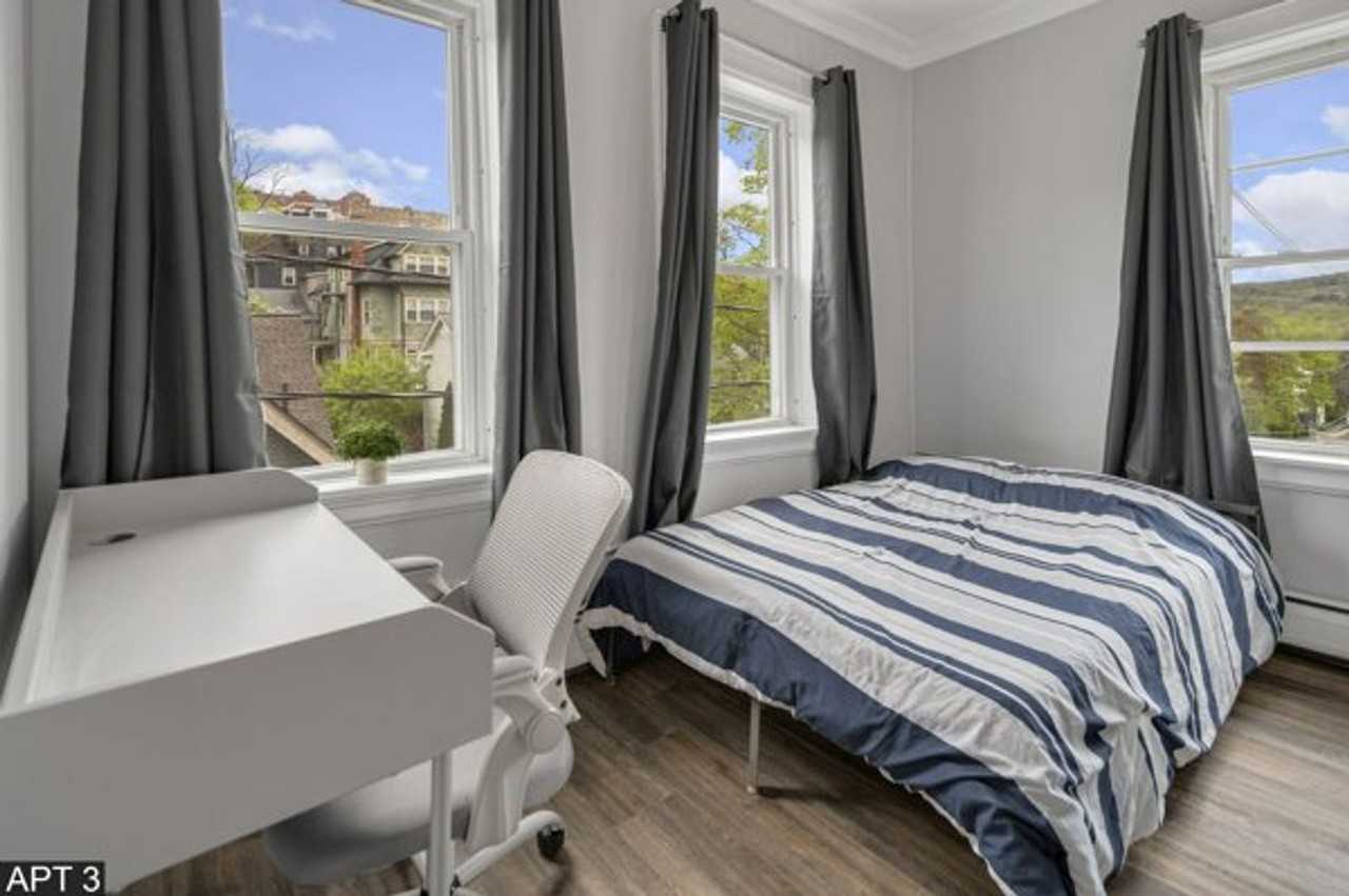 308 Stewart Ave - Photo 4 of 14