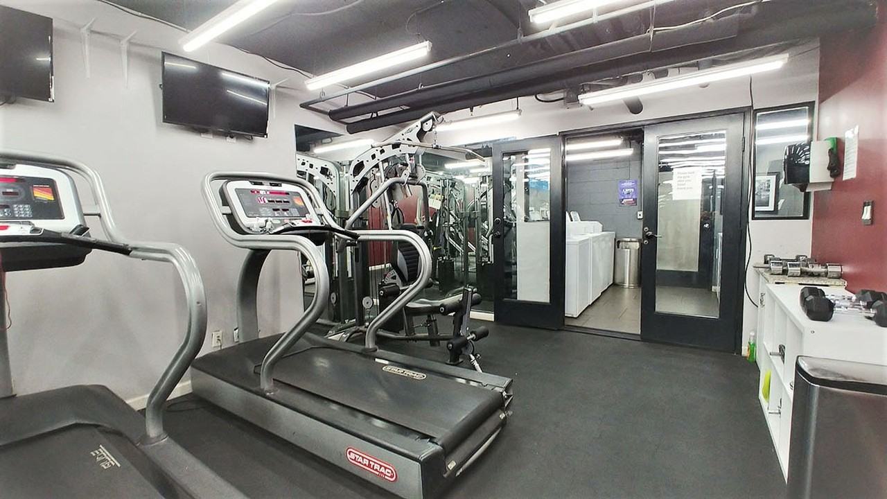 Villa De Adel - Photo 5 of 50