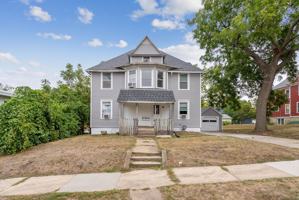 featured image of 2304 Walnut Street
