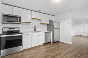 featured image of 3 Sweden Ln