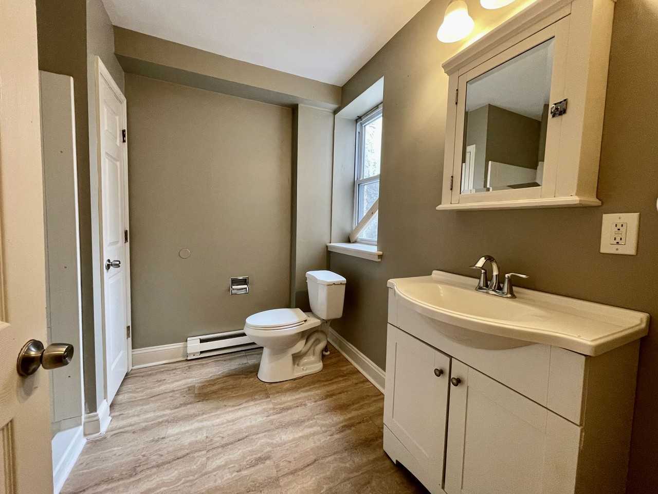 331 Rose St - Photo 3 of 4