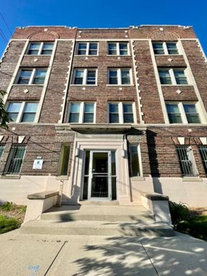 1632 E Irving Pl. - Photo 2 of 2