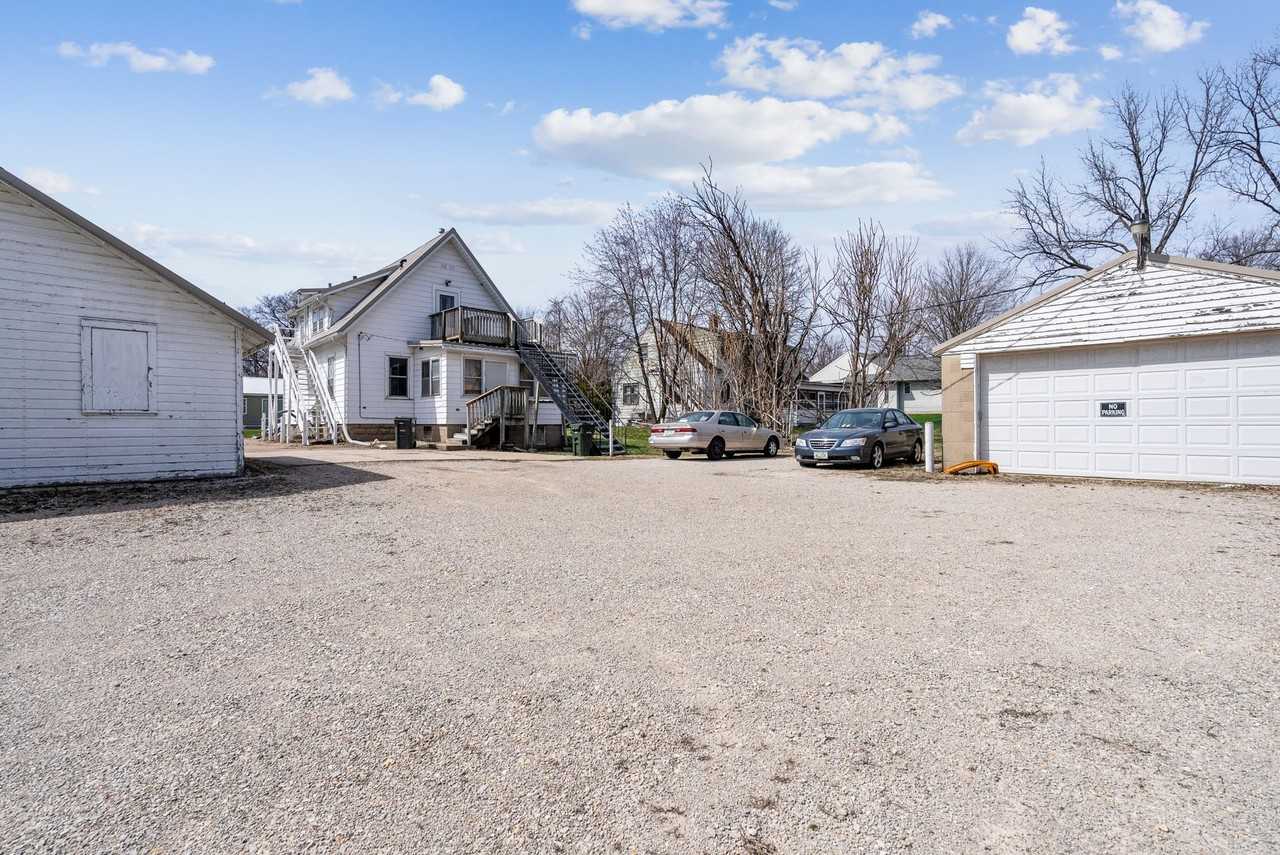 1918 Olive St - Cedar Falls - Photo 4 of 4