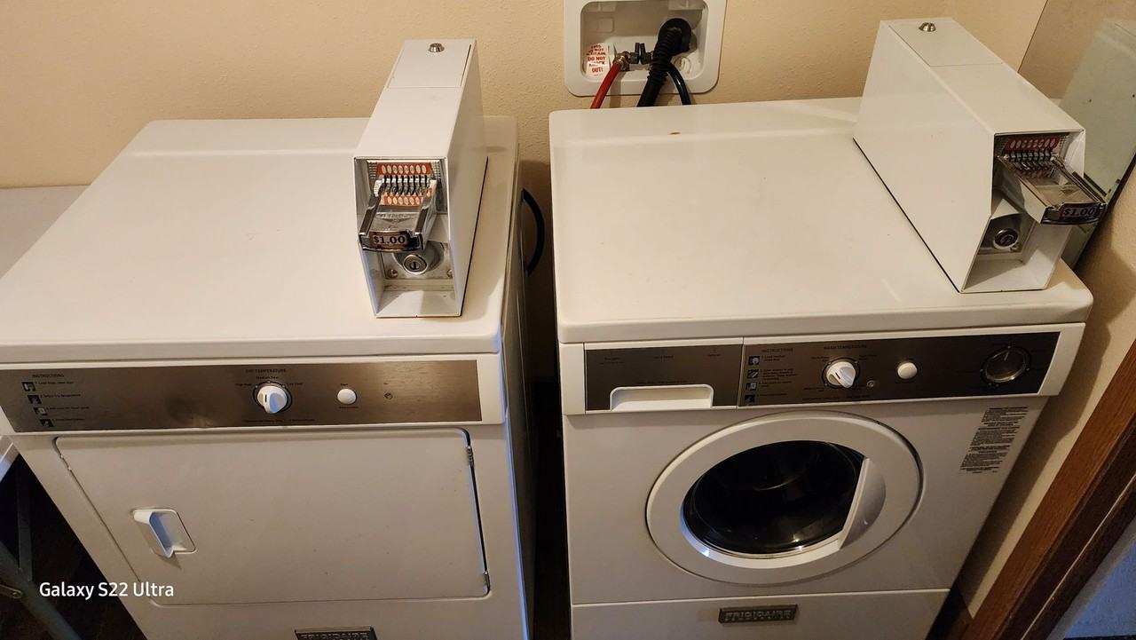 STUDIO HOTEL ROOMS - Photo 2 of 13