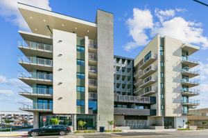 featured image of 3066 N Park Way