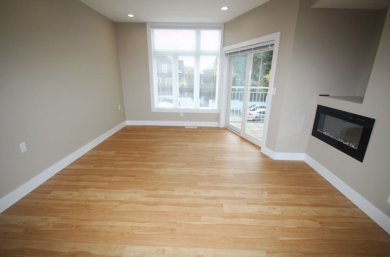 Caspian 3501 3-plex - Photo 2 of 14