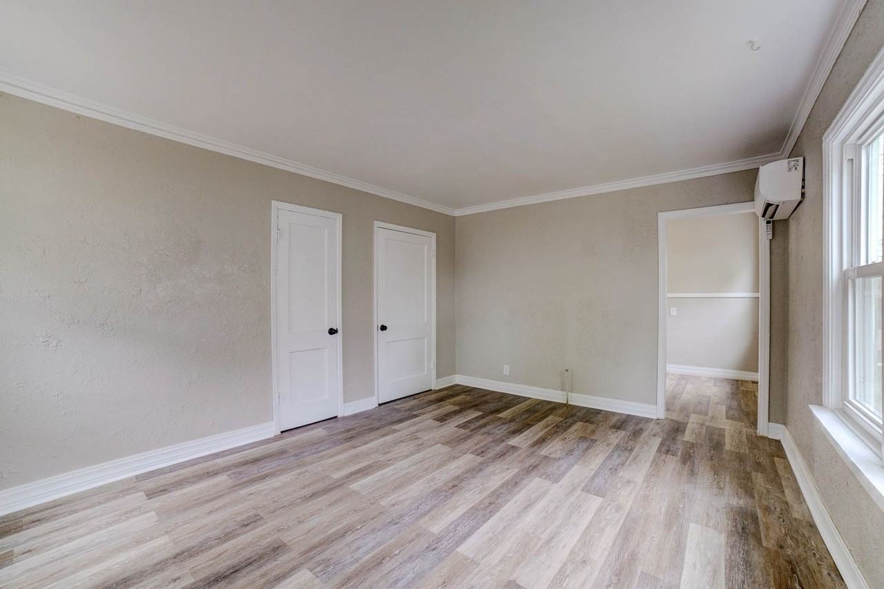 Newly Renovated Duplex! - Photo 4 of 16