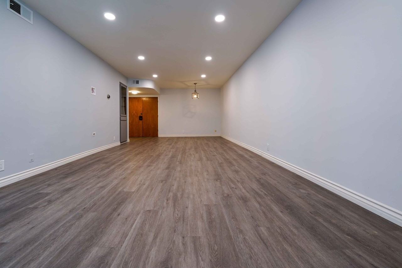 712King - Photo 2 of 14