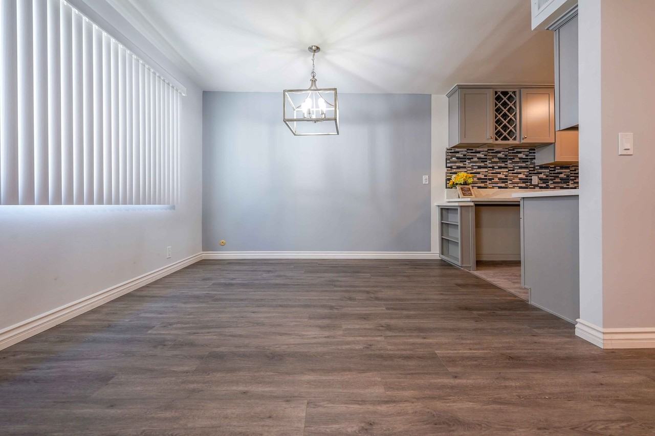 712King - Photo 3 of 14