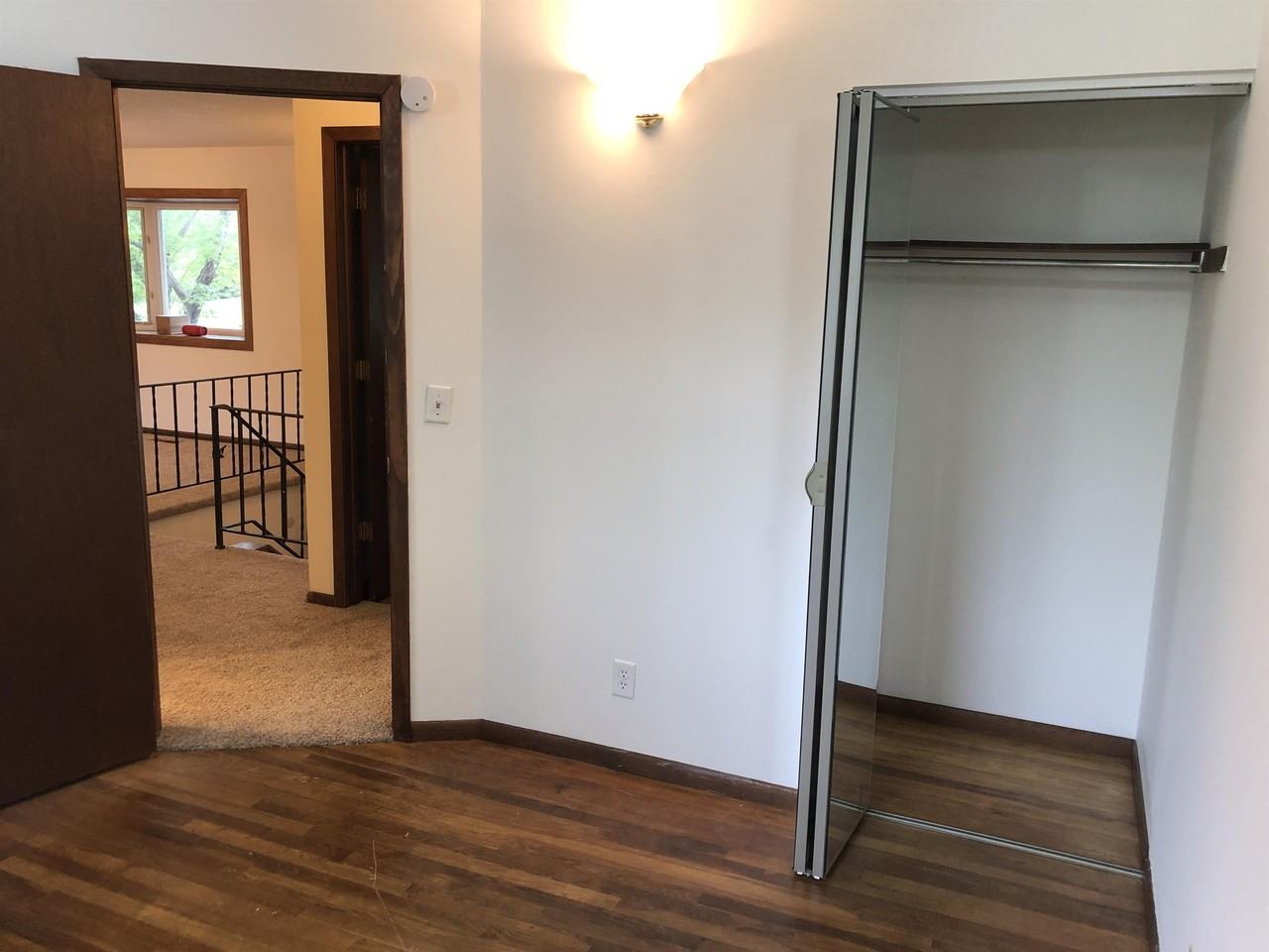 1412 Osborne Rd Ne #0 - Photo 7 of 11