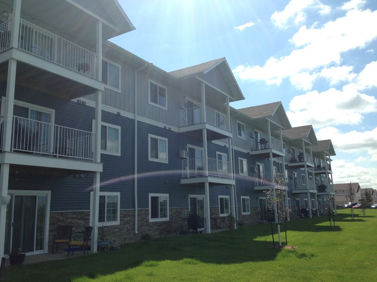 West Lake III Apartments - Photo 2 of 43