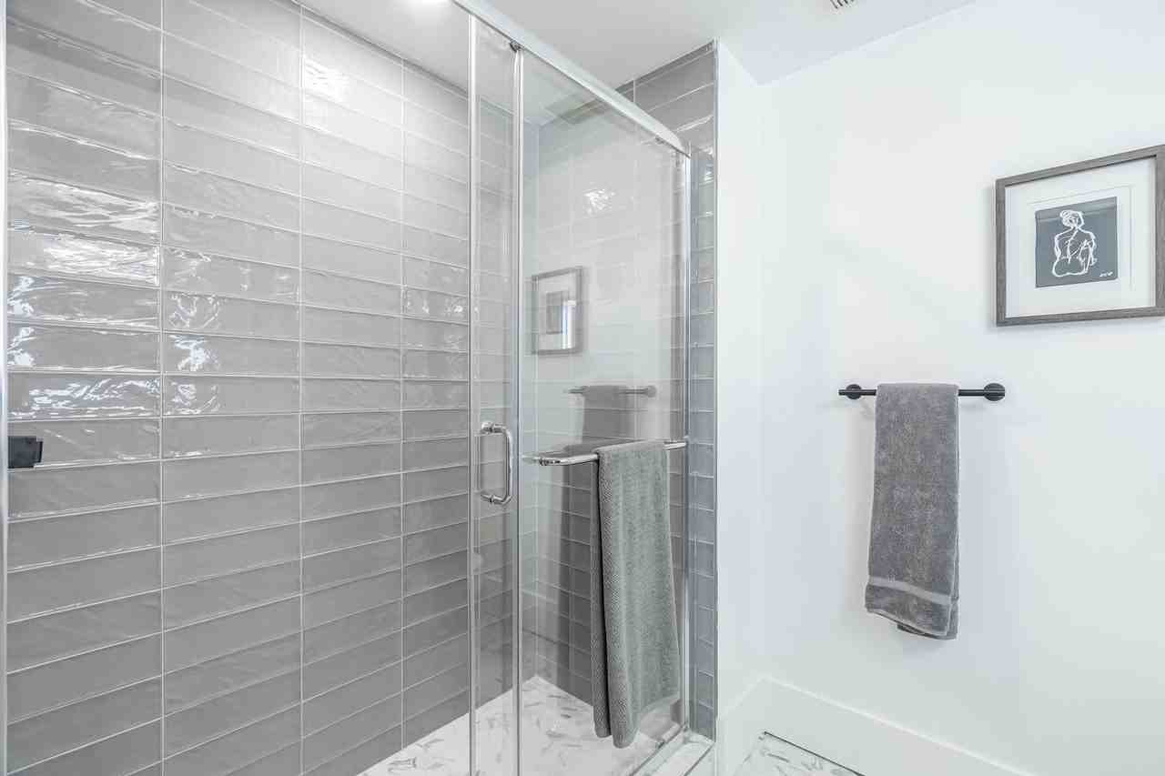 The Wolf Building - Photo 7 of 50