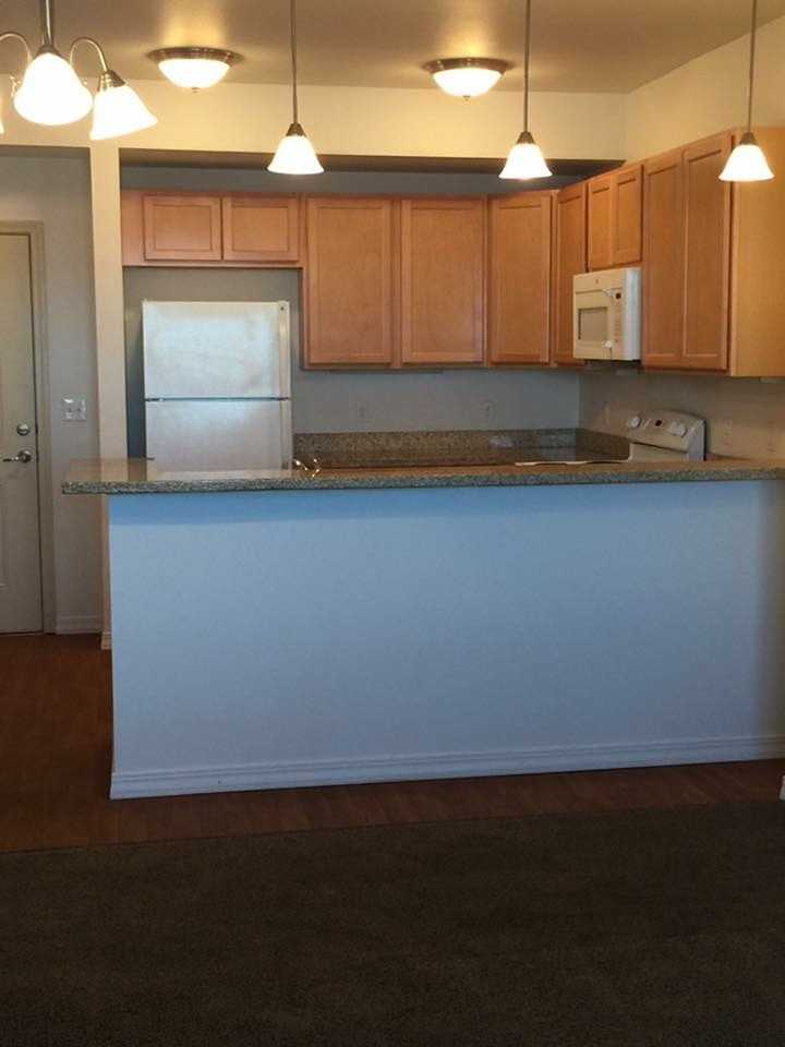 Fox Hills Apartment - Photo 3 of 10