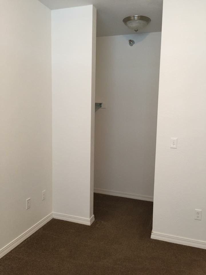 Fox Hills Apartment - Photo 7 of 10