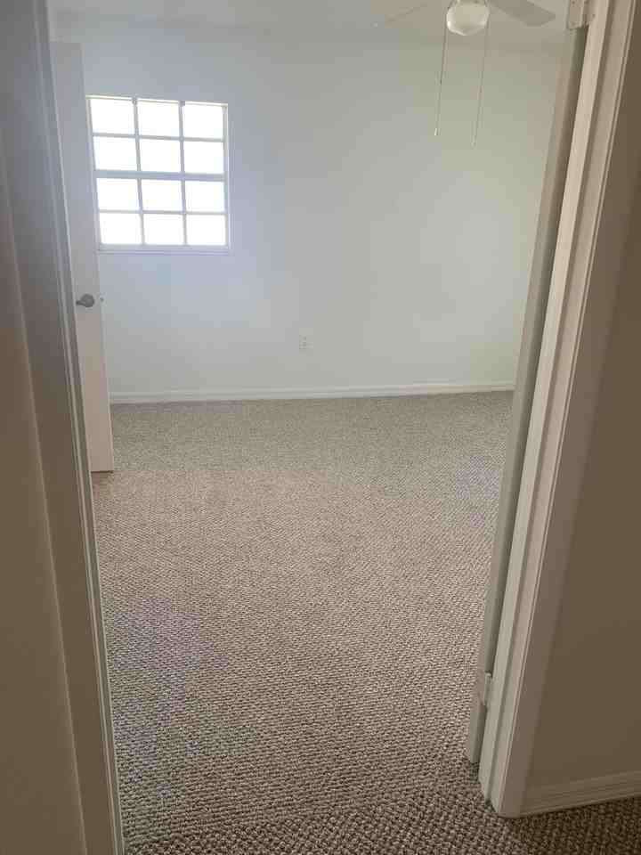 Oak Run Apartments - Photo 6 of 8