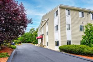 featured image of 875 S Porter St