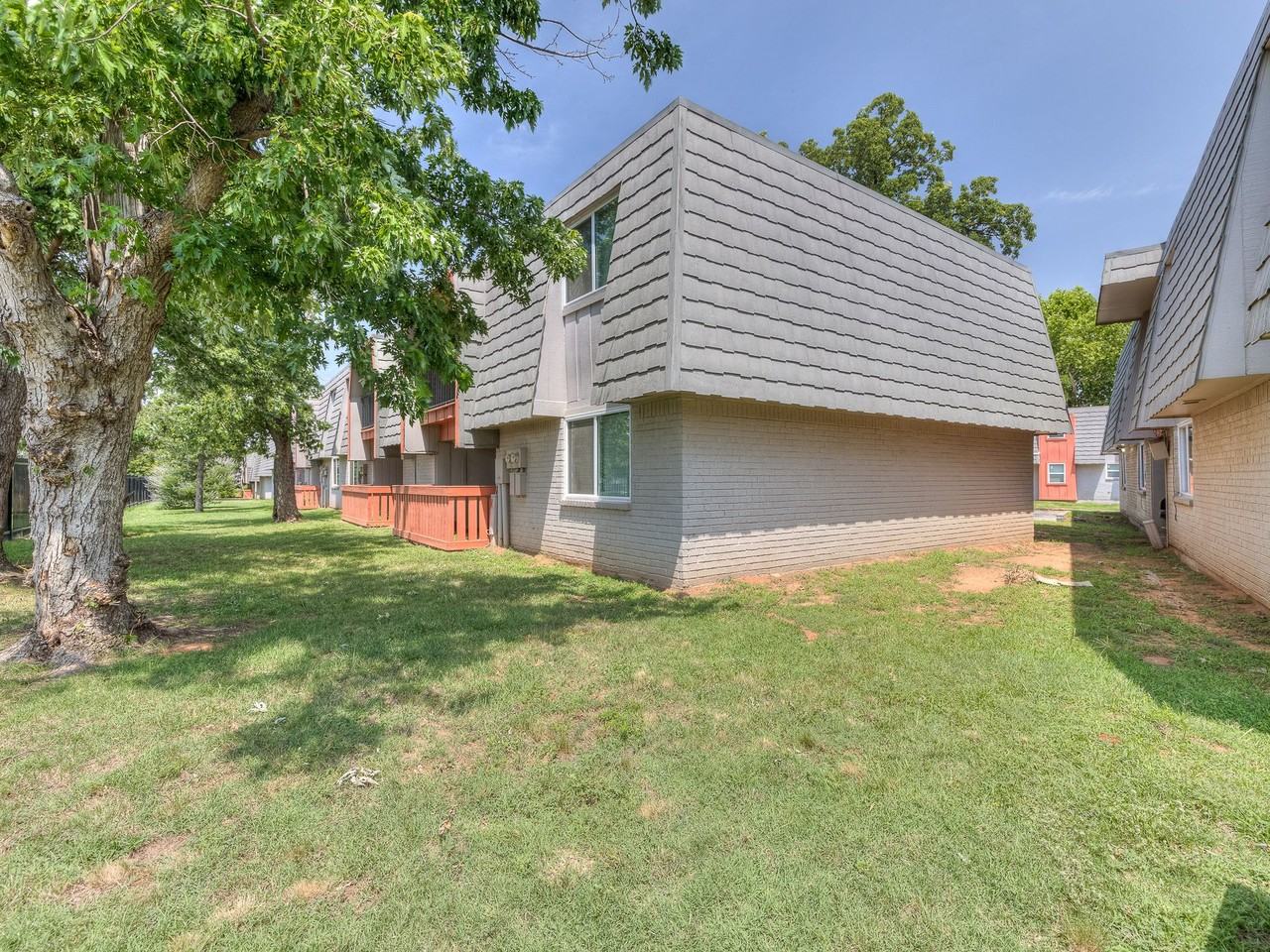 Heights On 44th - Photo 6 of 8