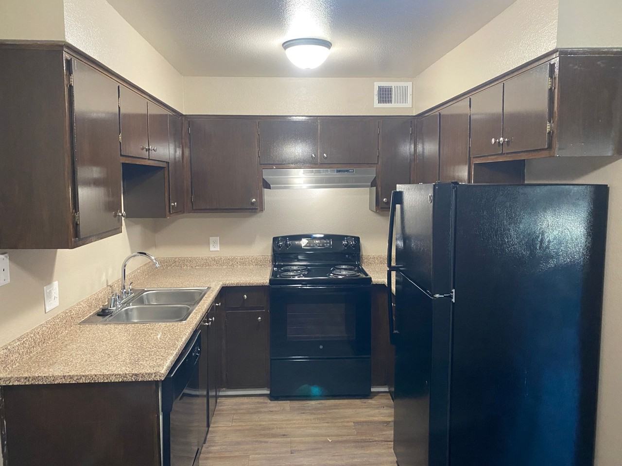 Forest Creek Apartments - Photo 3 of 22