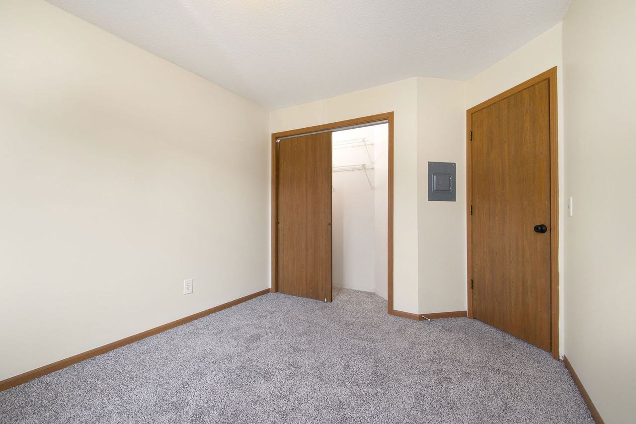 Grandvilla Apartments - Photo 4 of 22