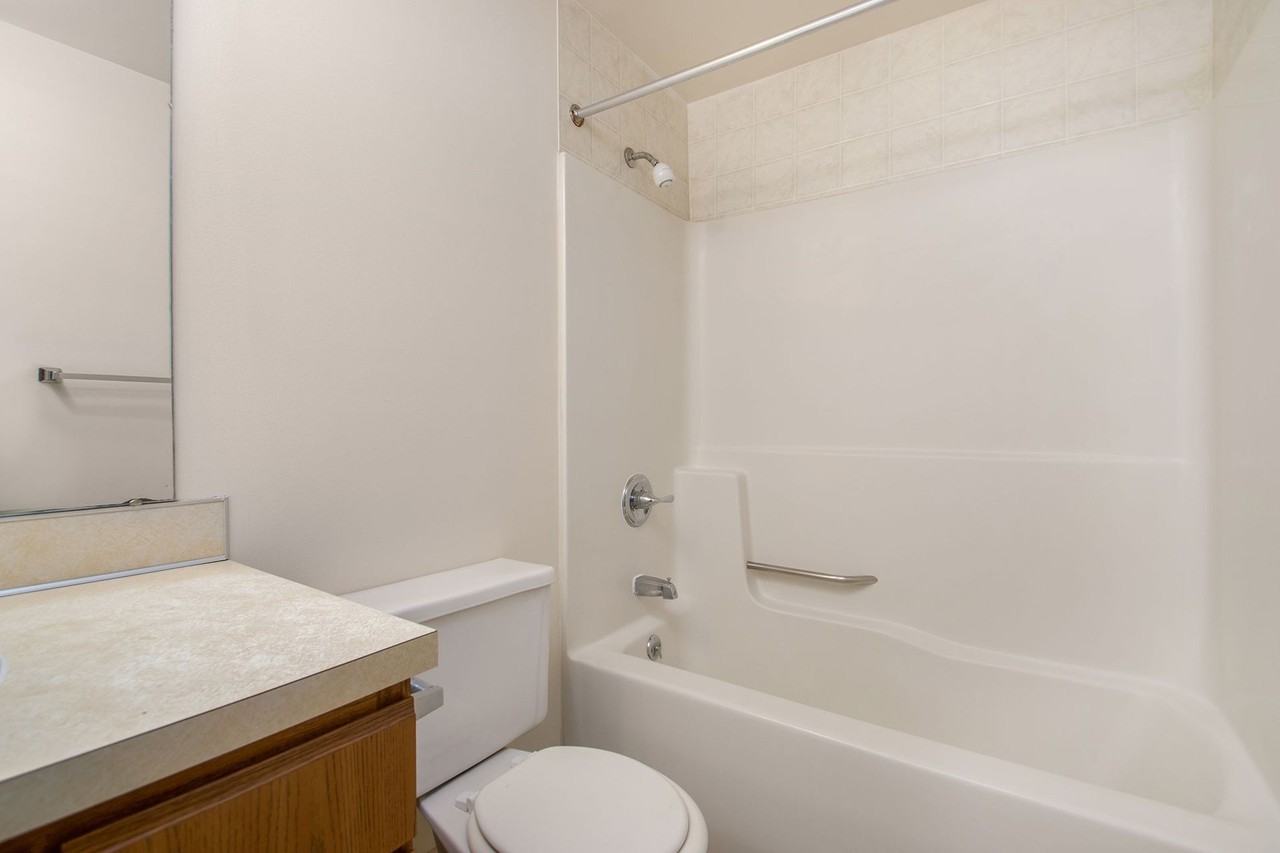 Grandvilla Apartments - Photo 6 of 22