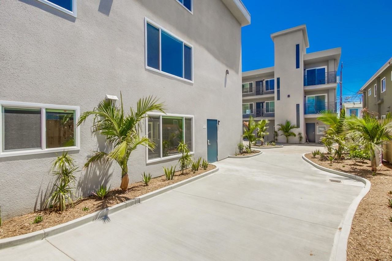 4135 Illinois Street #02 - Photo 4 of 50