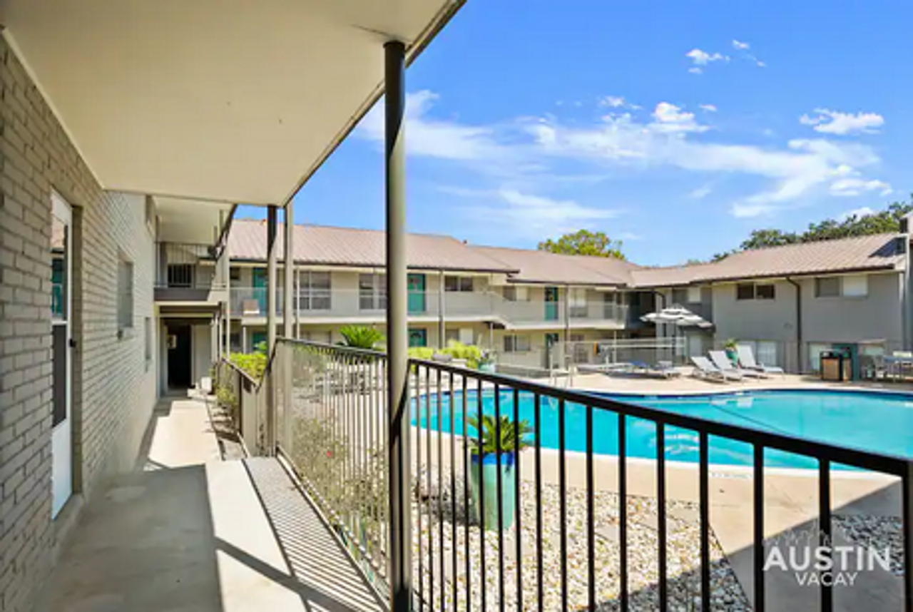 Tarrytown Flats - Photo 2 of 31