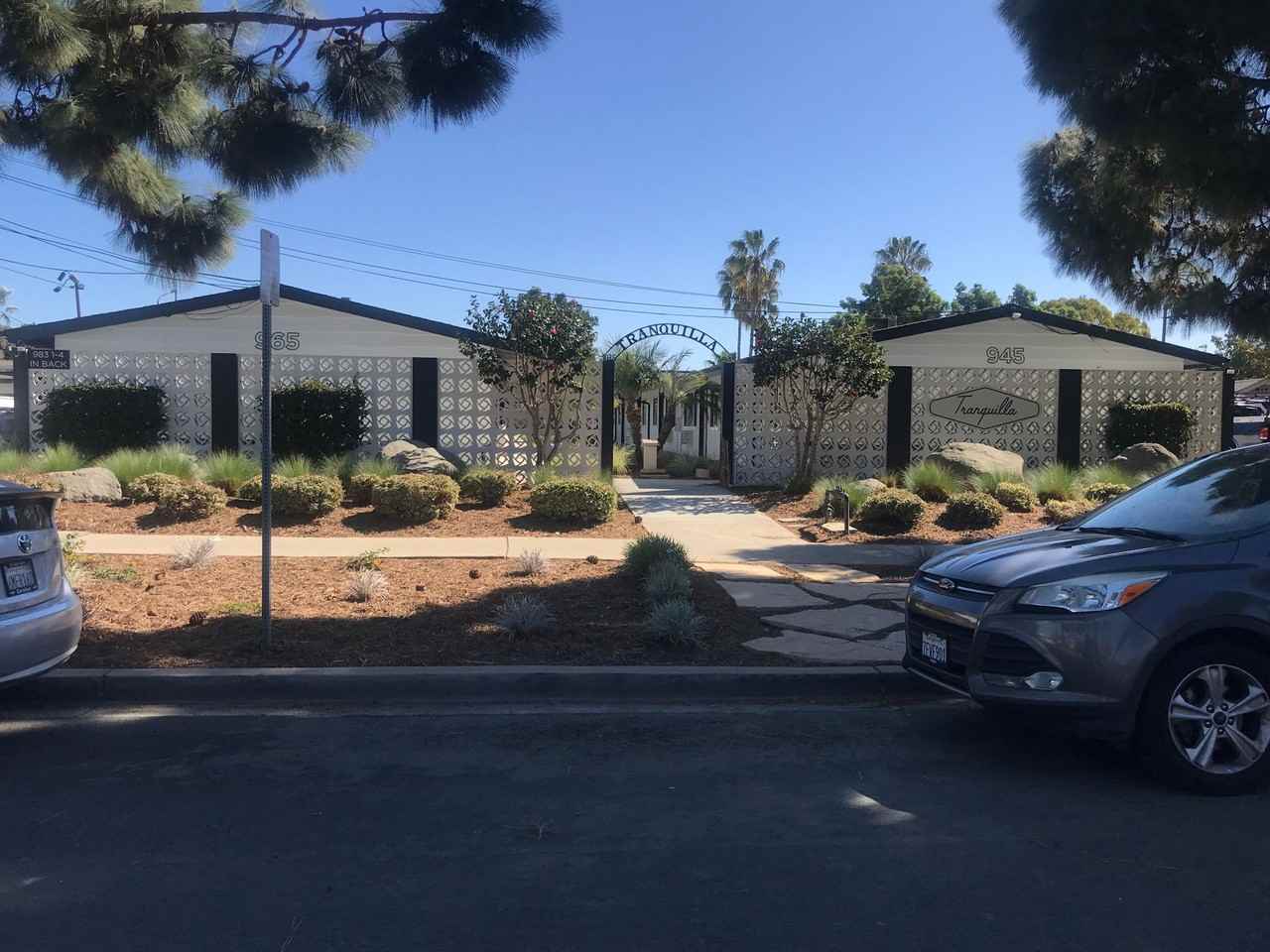 Katz - 945 Pine - Photo 2 of 2