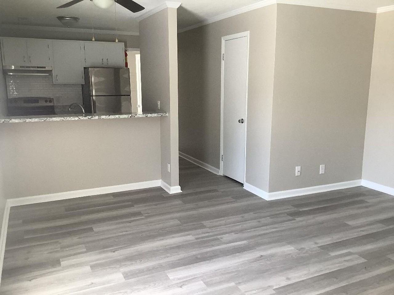 Centuy Oaks Apartments - Photo 2 of 9