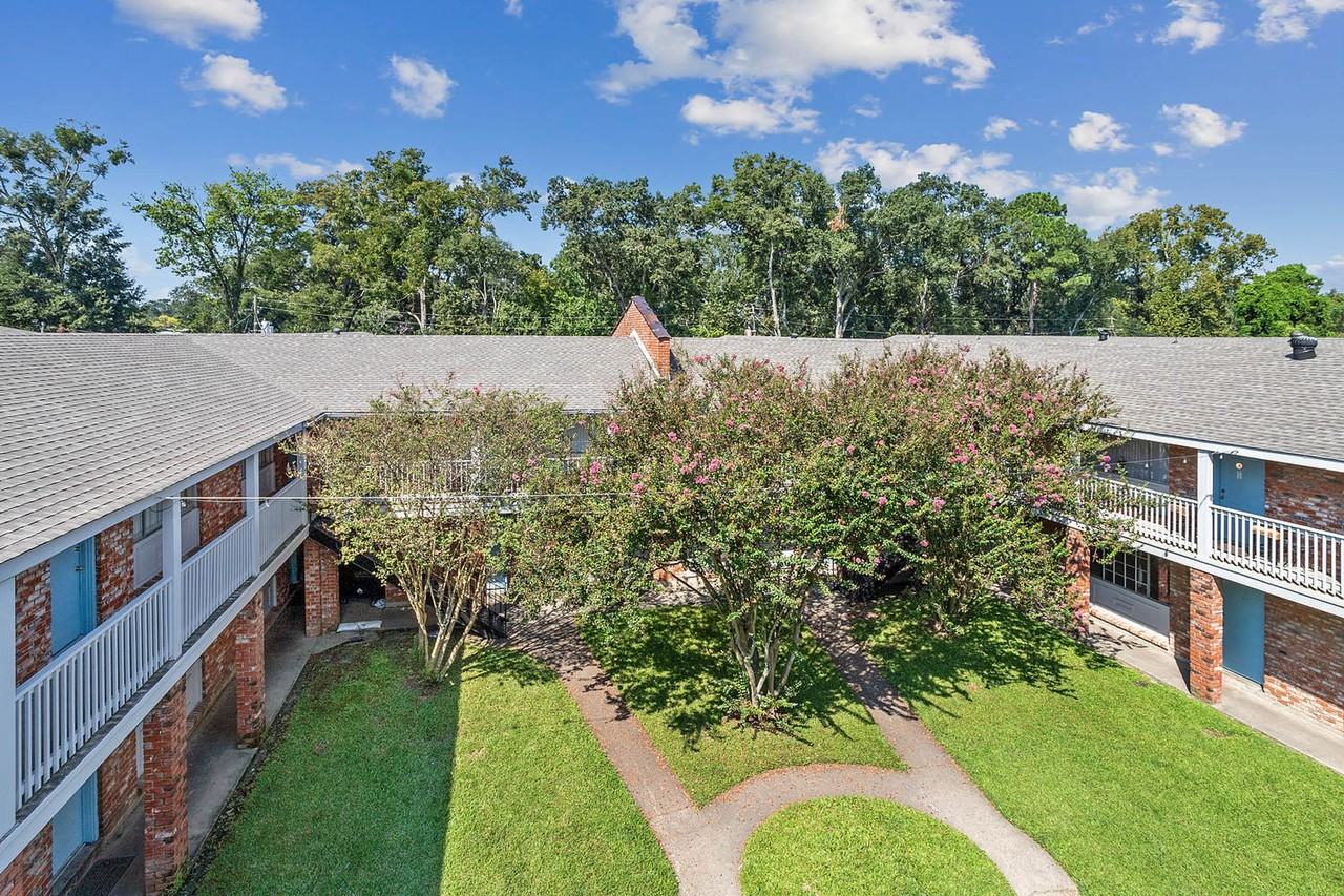 Stadium View Apartments LLC - Photo 2 of 5