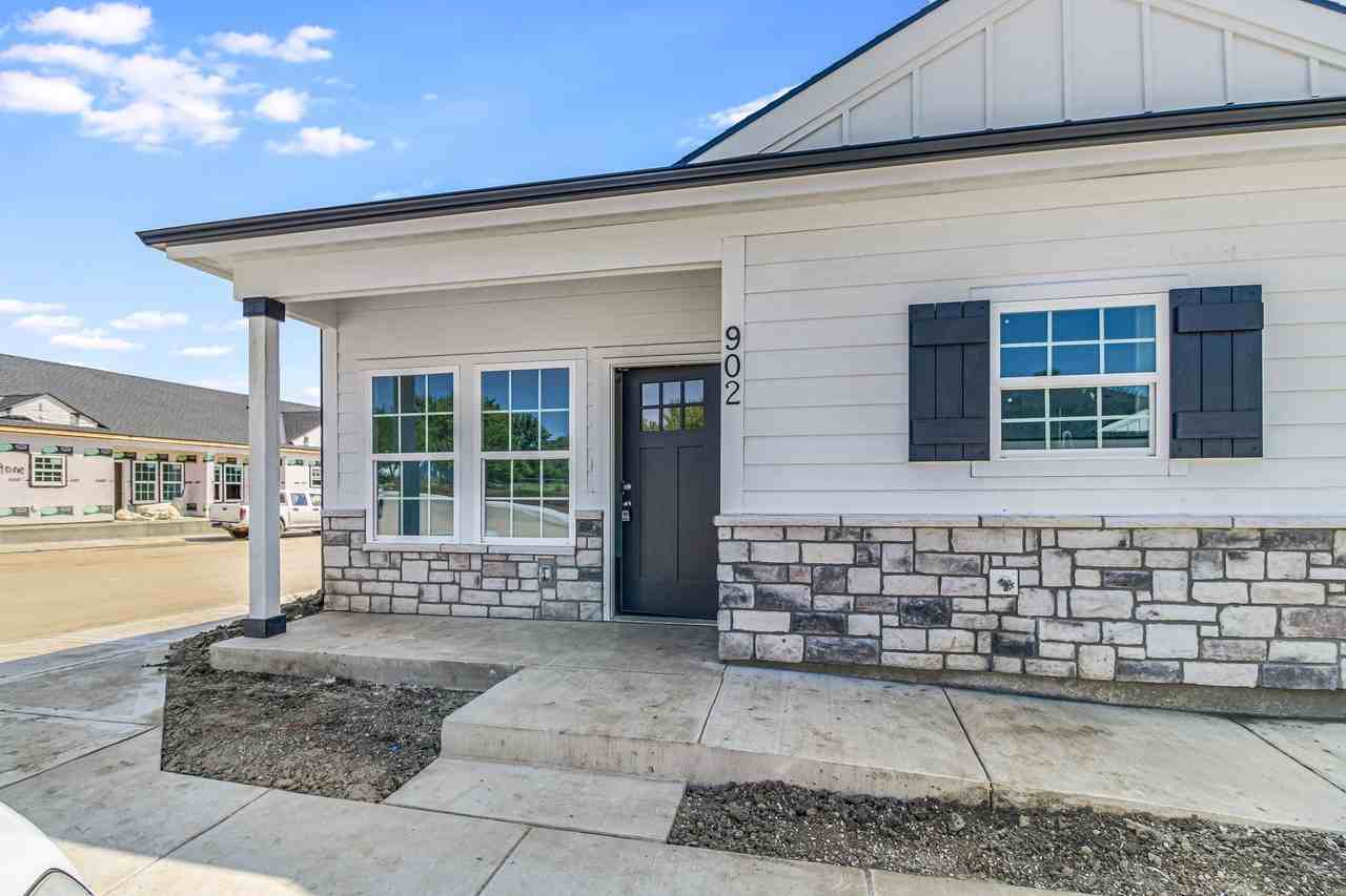 West Village Tonganoxie Town Homes - Photo 2 of 18