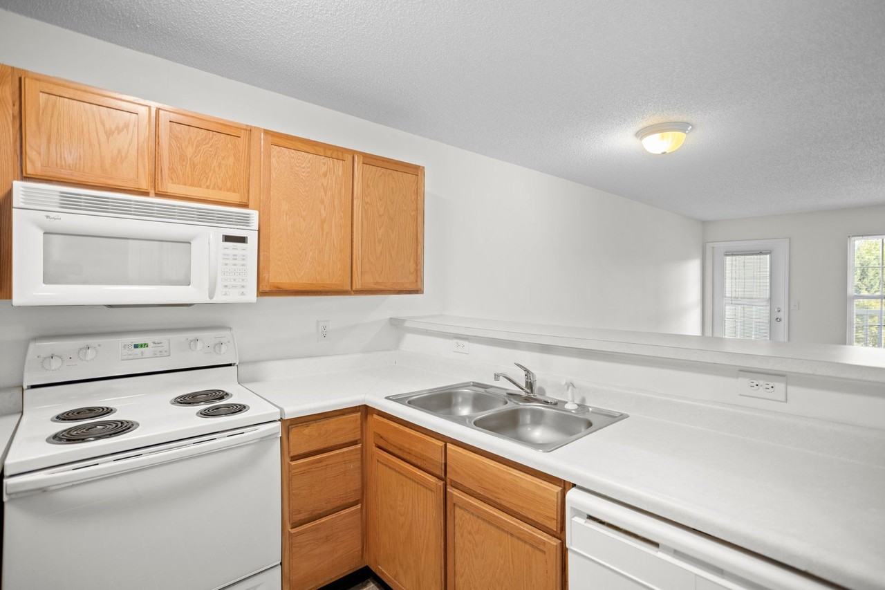 Greenhaven Trace Apartments - Photo 2 of 50