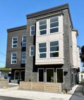 featured image of 3775 Se Clay St