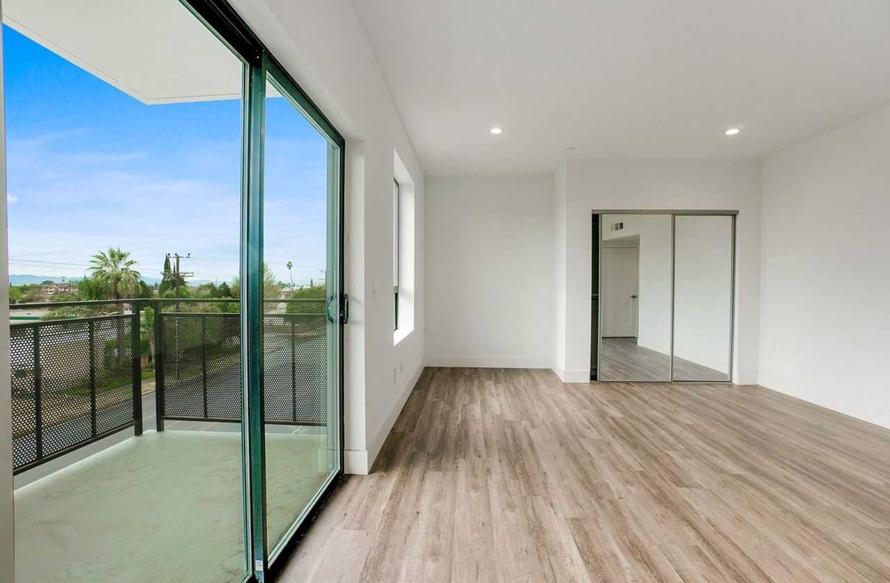 Roscoe 57 - Photo 2 of 7