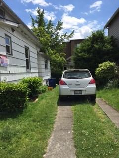 4-unit Apartment right in the heart of the University of Washington - Photo 5 of 12