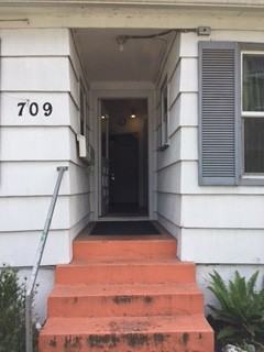 4-unit Apartment right in the heart of the University of Washington - Photo 7 of 12