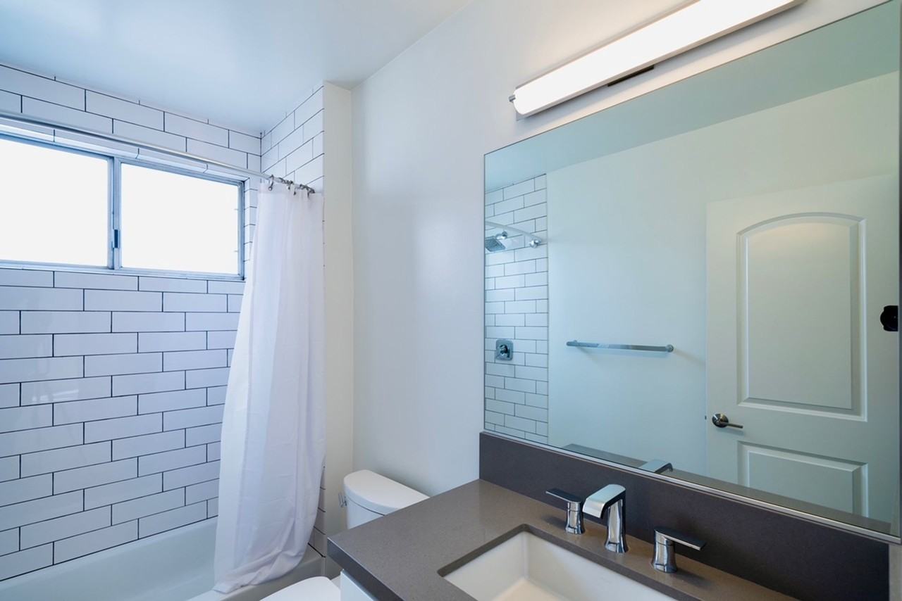 $1,000 Look and lease Special at Capri Burbank - Photo 6 of 11