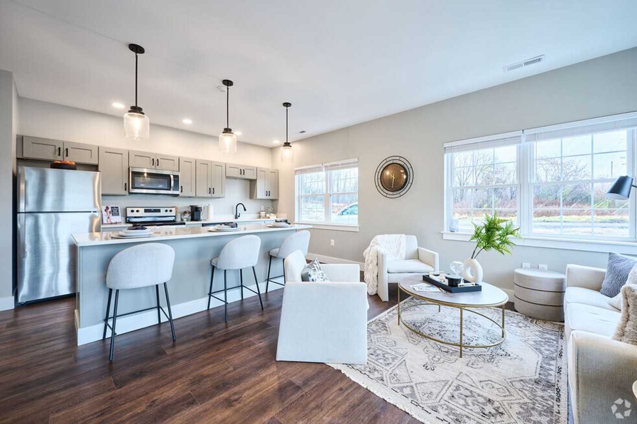 Doud Luxury Apartment Homes - Photo 2 of 35