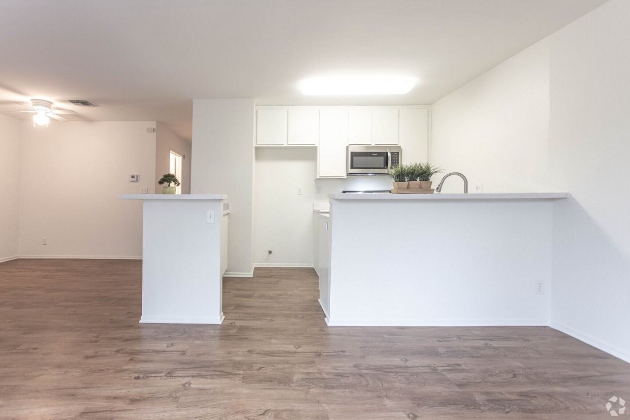 Windward Isle - Photo 2 of 11