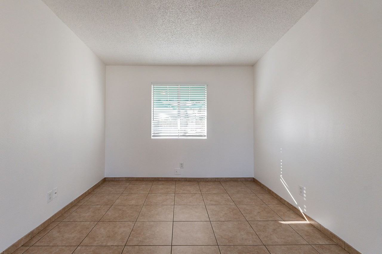 **FIRST MONTH'S RENT FREE & DECEMBER RENT FREE** Please contact Anastasia Sisneros 480 - Photo 7 of 50