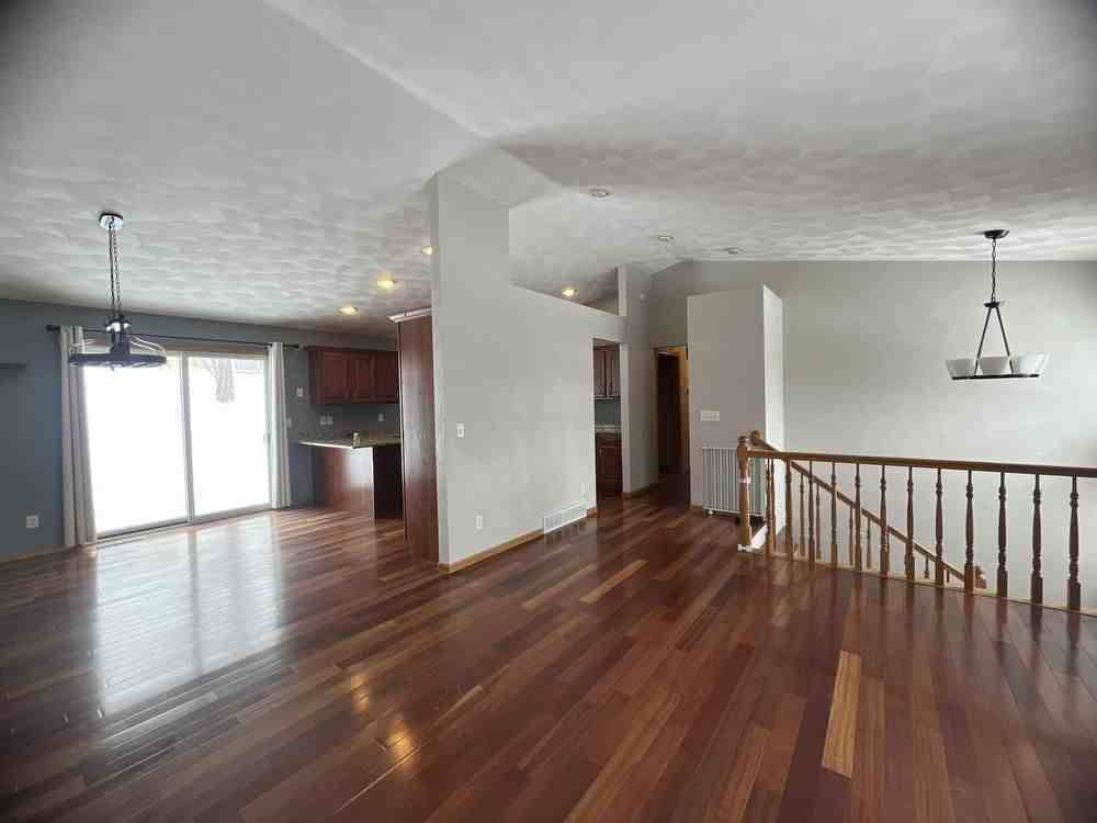4707 Camelot Dr - Photo 3 of 50