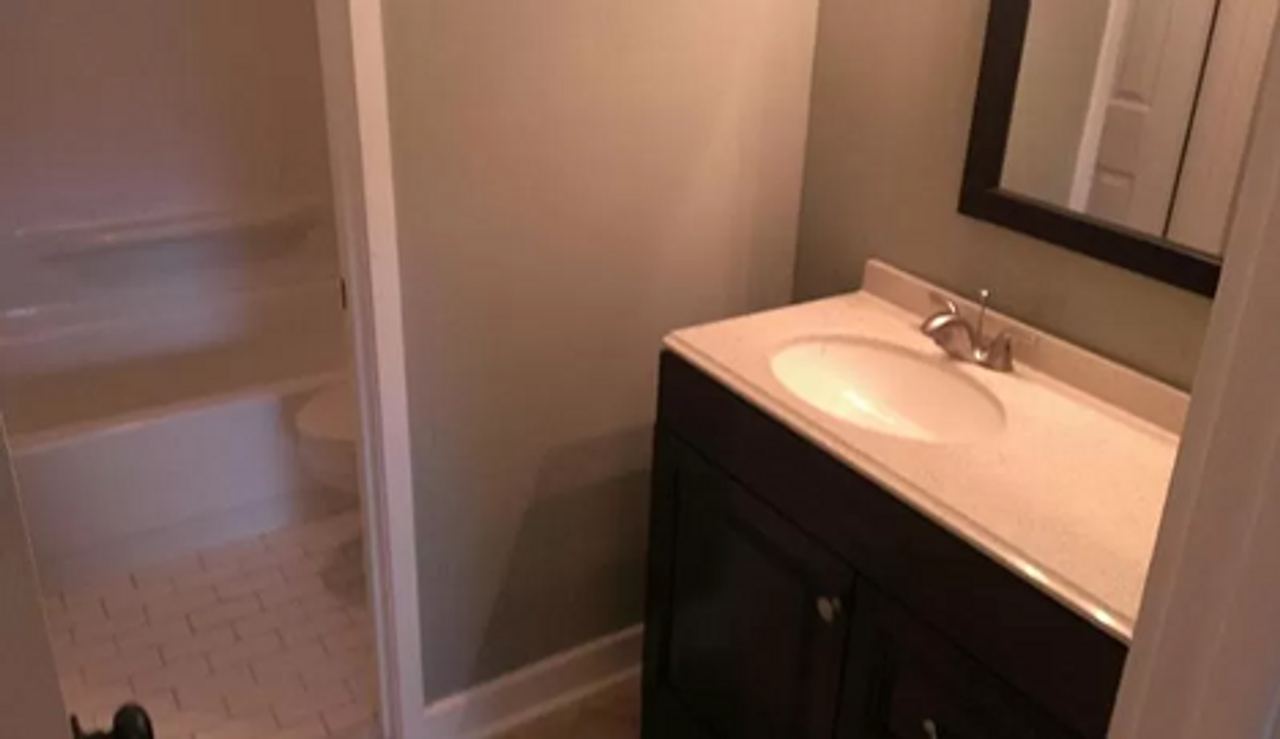 Delacroix Apartments - Photo 4 of 7