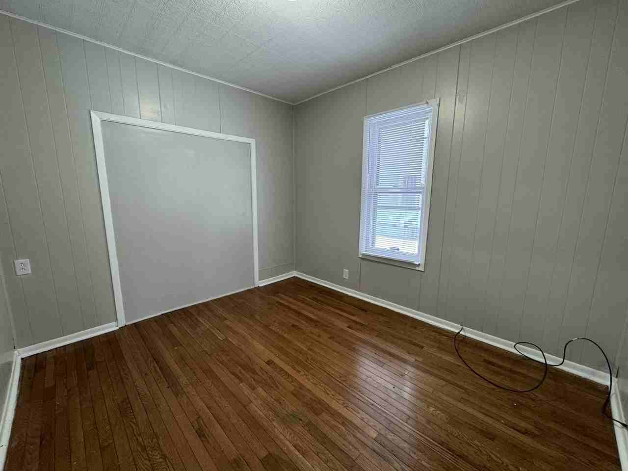 1912 Latham St #1 - Photo 3 of 9