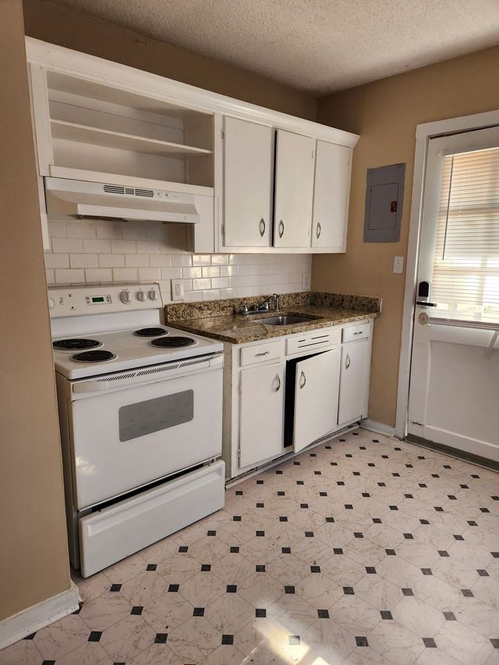 Sheffield Pointe - Photo 2 of 2